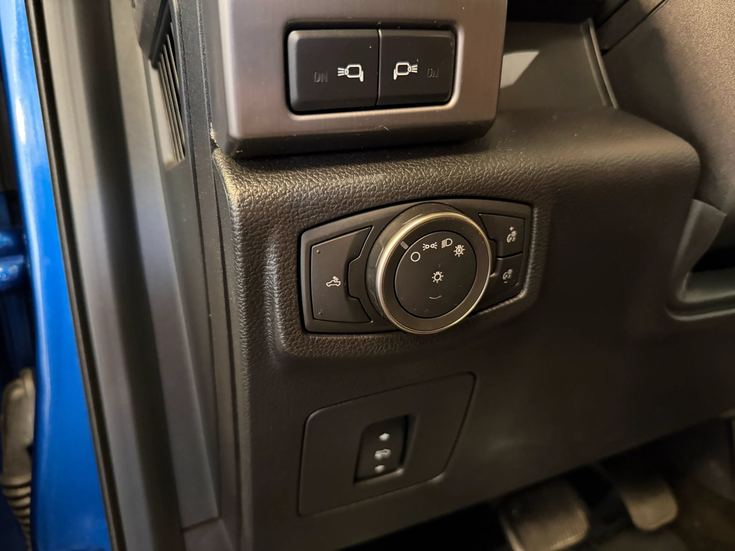Used 2018 Ford F150 Raptor w/ Equipment Group 802A Luxury AWD/4WD image 12