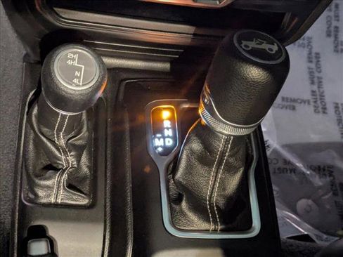 Used 2020 Jeep Wrangler Unlimited Sahara image 12