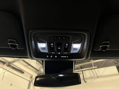 Used 2023 GMC Sierra 1500 AT4 w/ AT4 Preferred Package AWD/4WD image 15