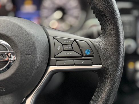 Used 2020 Nissan Rogue SV w/ Premium Package image 9