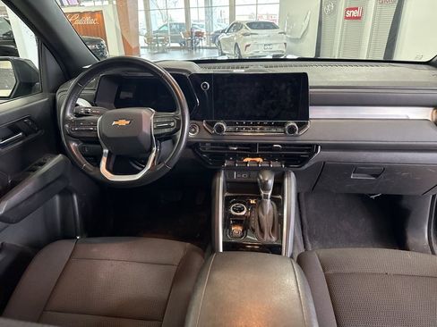 Used 2023 Chevrolet Colorado LT w/ LT Convenience Package II image 8