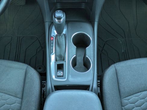 Used 2020 Chevrolet Equinox LT w/ Driver Convenience Package image 6