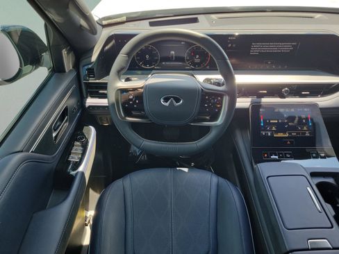 Certified 2026 INFINITI QX80 4WD w/ Sport Exterior Package image 5