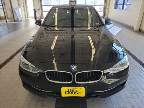 Used 2018 BMW 330i xDrive Sedan image 2