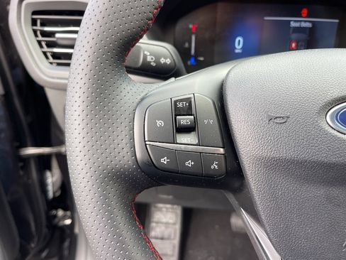 Used 2025 Ford Escape ST-Line image 20