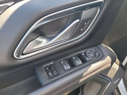 Used 2022 Chevrolet Tahoe RST w/ Luxury Package RWD image 17