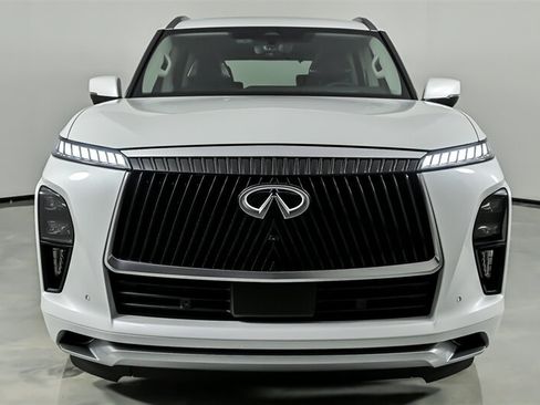 Used 2025 INFINITI QX80 Sensory AWD/4WD image 4