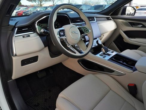 Used 2025 Jaguar F-PACE R-Dynamic S image 12