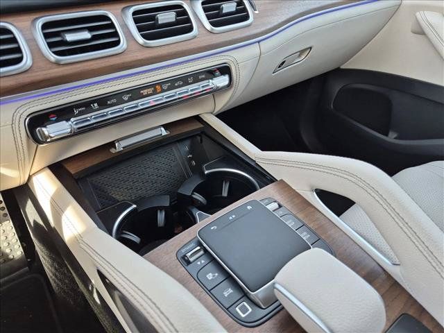 Used 2025 Mercedes-Benz GLS 450 4MATIC image 8