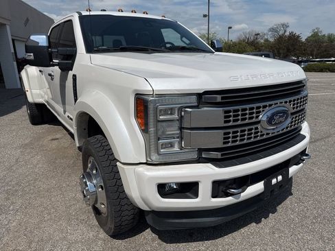 Used 2017 Ford F450 Platinum w/ Platinum Ultimate Package AWD/4WD image 22