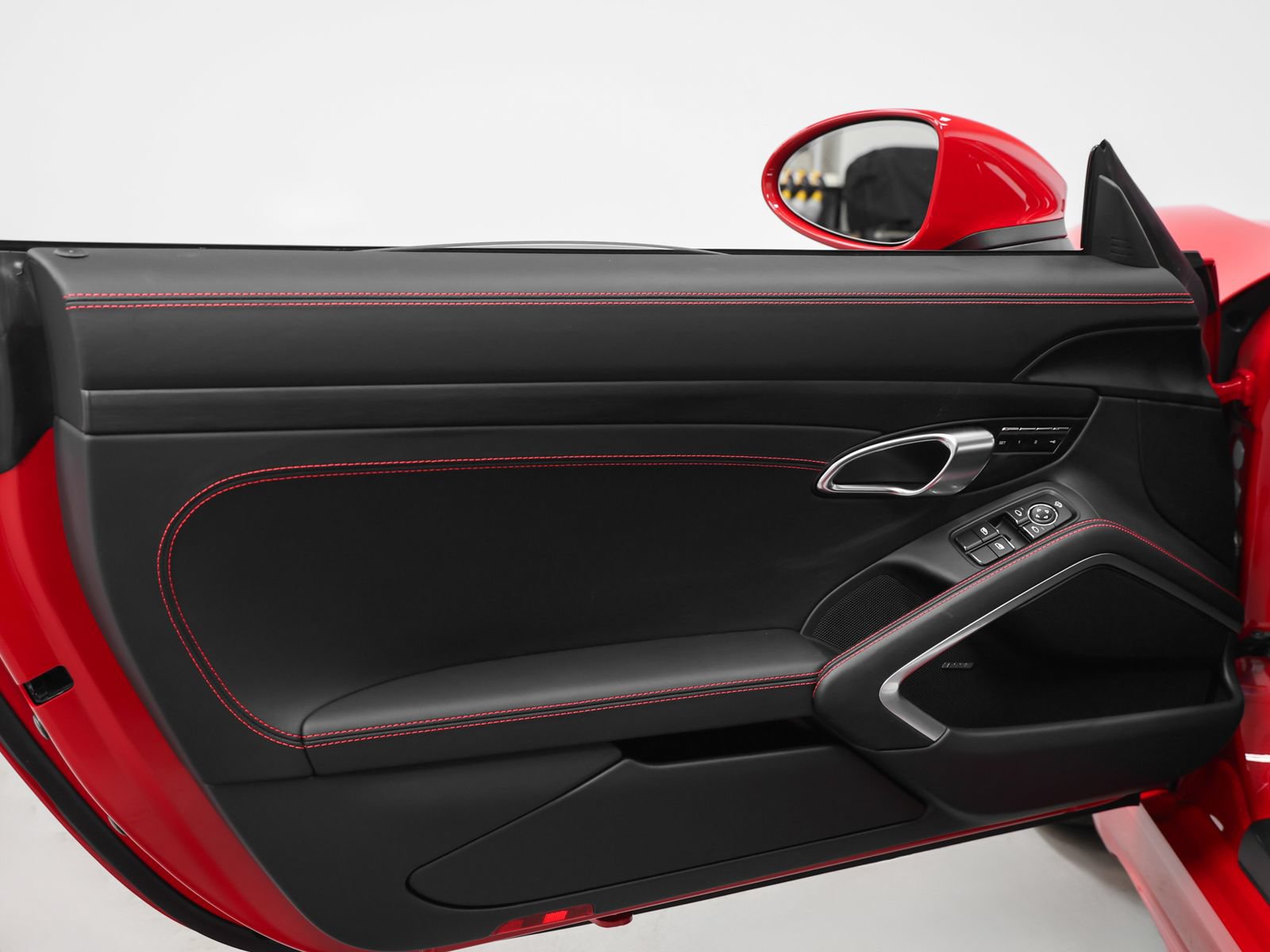 Certified 2025 Porsche 718 Cayman GTS RWD image 54