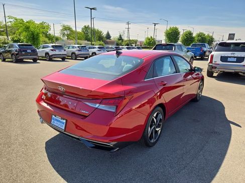 Certified 2023 Hyundai Elantra Limited w/ Preferred Accessory Package FWD image 6
