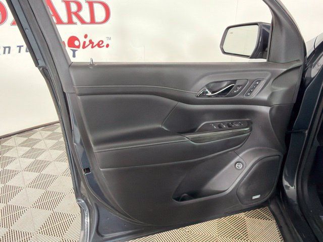 Used 2020 GMC Acadia SLT w/ Premium Package FWD image 29