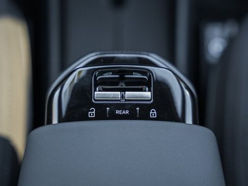 New 2026 Volvo EX30 Cross Country Ultra image 21