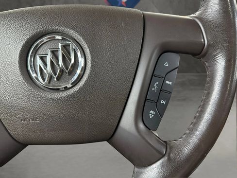 Used 2017 Buick Enclave Premium w/ Experience Buick Package FWD image 25