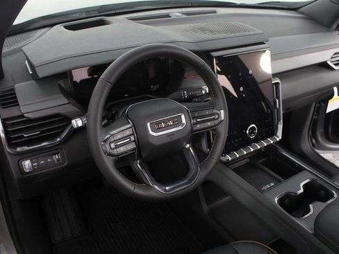 New 2026 GMC Acadia AT4 image 9