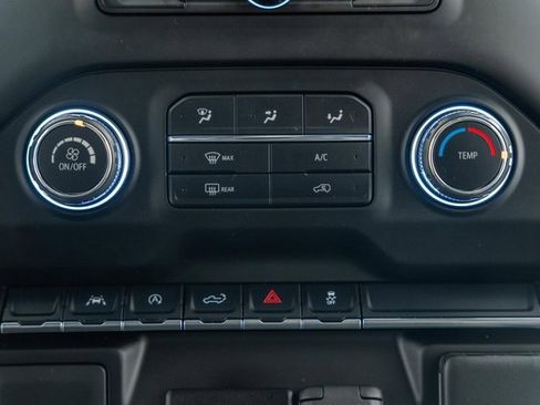 Used 2022 Chevrolet Silverado 1500 Custom image 23