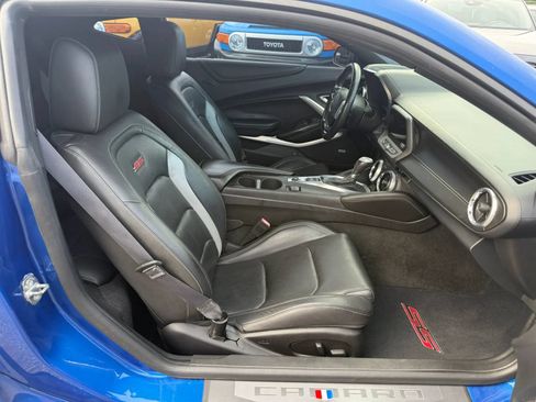Used 2016 Chevrolet Camaro SS RWD image 11