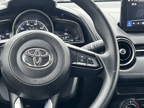 Used 2020 Toyota Yaris LE image 23