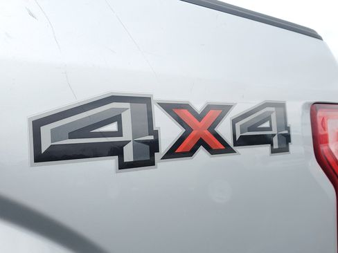 Used 2016 Ford F150 XLT image 8