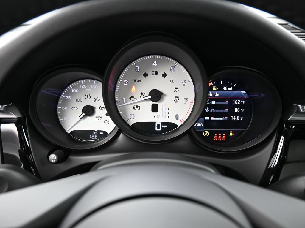 Certified 2026 Porsche Macan AWD/4WD image 20