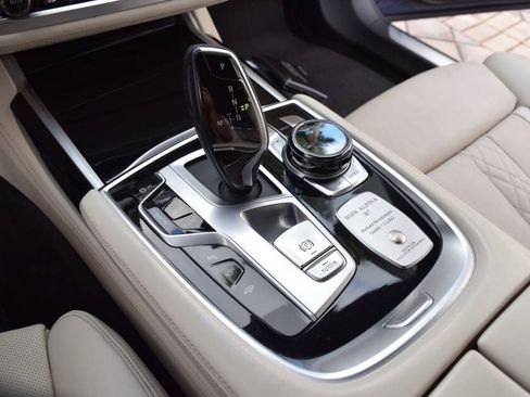 Used 2017 BMW ALPINA B7 xDrive AWD/4WD image 57