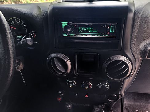 Used 2013 Jeep Wrangler Sport AWD/4WD image 30