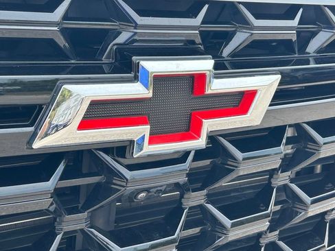 Used 2025 Chevrolet Silverado 2500 ZR2 w/ ZR2 Bison Edition AWD/4WD image 24