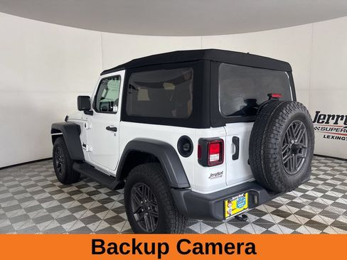 Used 2024 Jeep Wrangler Sport AWD/4WD image 8