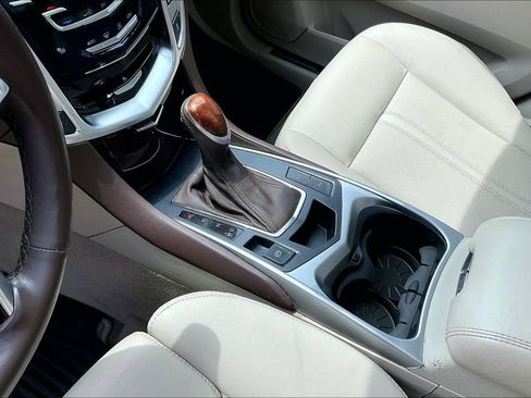 Used 2015 Cadillac SRX Luxury AWD/4WD image 16