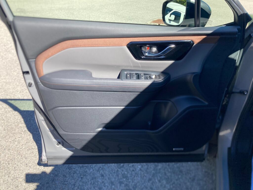 Used 2025 Subaru Forester Sport AWD/4WD image 14