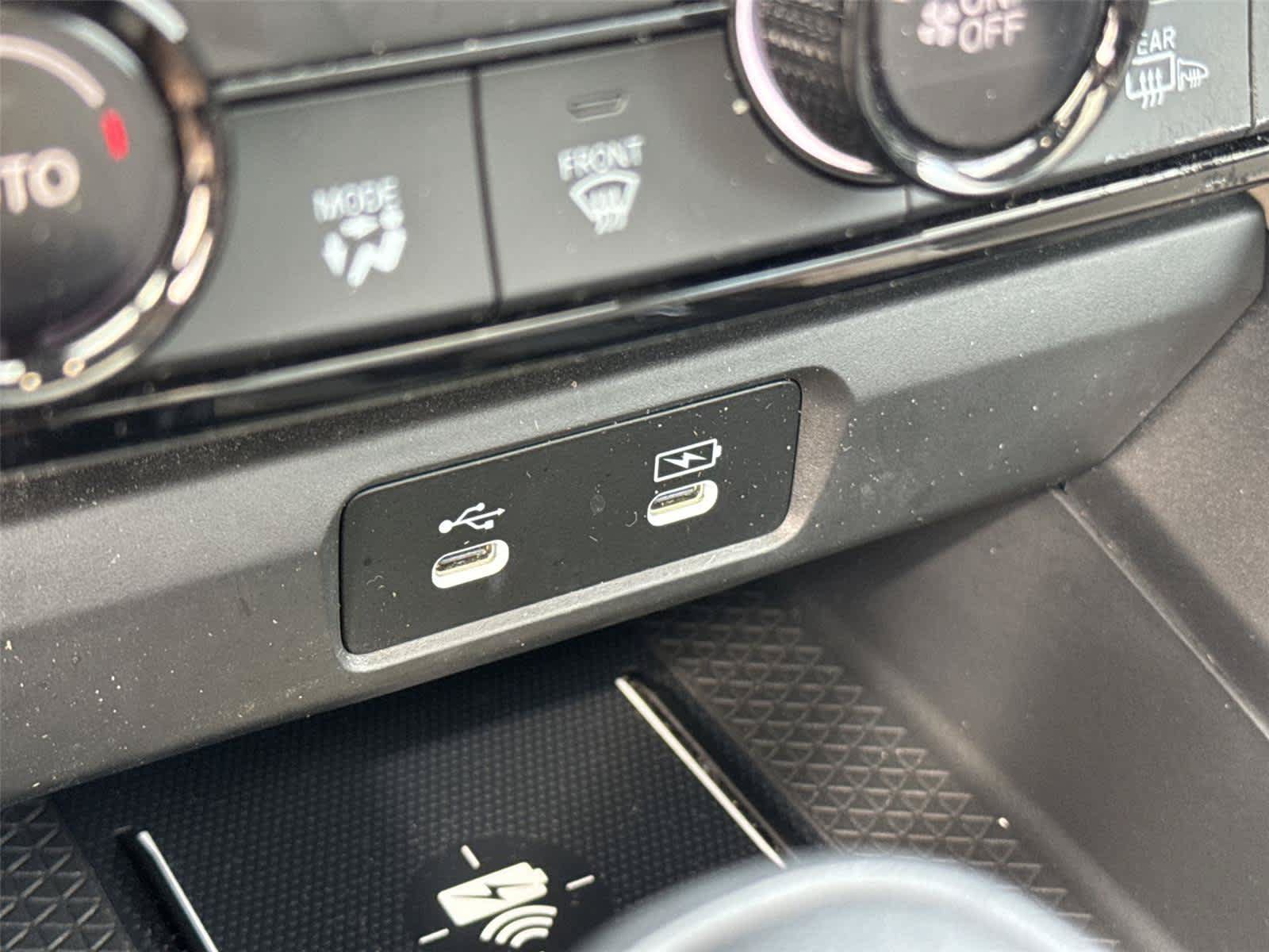 Used 2023 Honda Accord Touring image 29