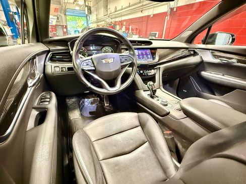 Used 2020 Cadillac XT6 Sport AWD/4WD image 22