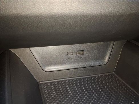 Used 2025 Chevrolet Equinox LT image 17