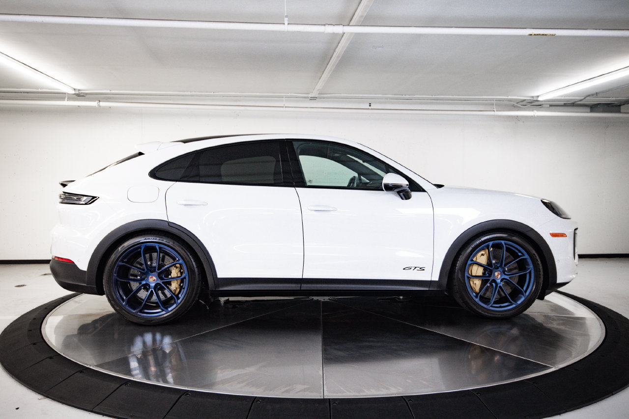 Certified 2026 Porsche Cayenne GTS AWD/4WD image 8