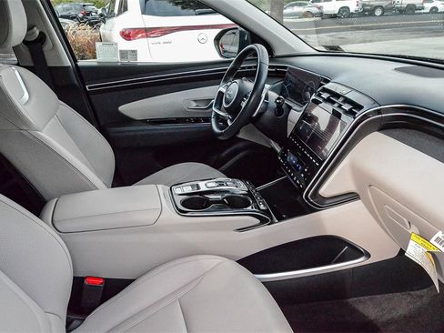 Certified 2024 Hyundai Tucson Limited image 17