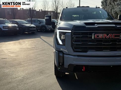Used 2024 GMC Sierra 3500 AT4 w/ AT4 Premium Plus Package image 14