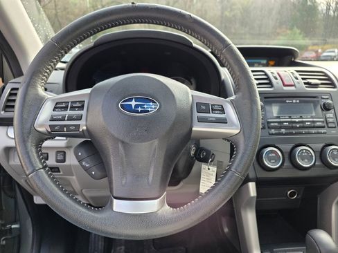 Used 2015 Subaru Forester 2.5i Limited AWD/4WD image 10