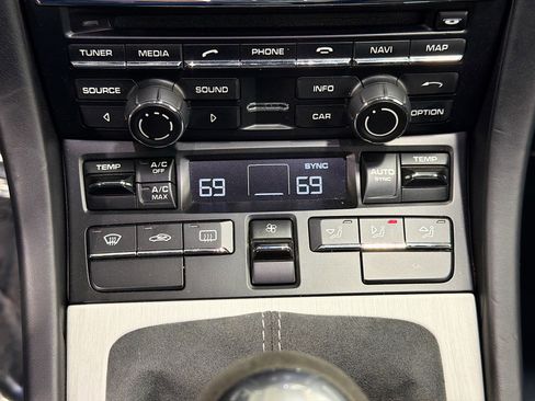 Used 2016 Porsche Cayman GT4 image 28