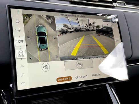 Used 2025 Land Rover Range Rover Sport SE image 21