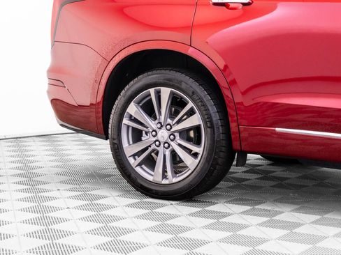 Certified 2025 Cadillac XT6 Premium Luxury w/ Platinum Package AWD/4WD image 39