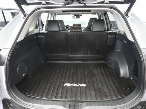 Used 2019 Toyota RAV4 Limited AWD/4WD image 29