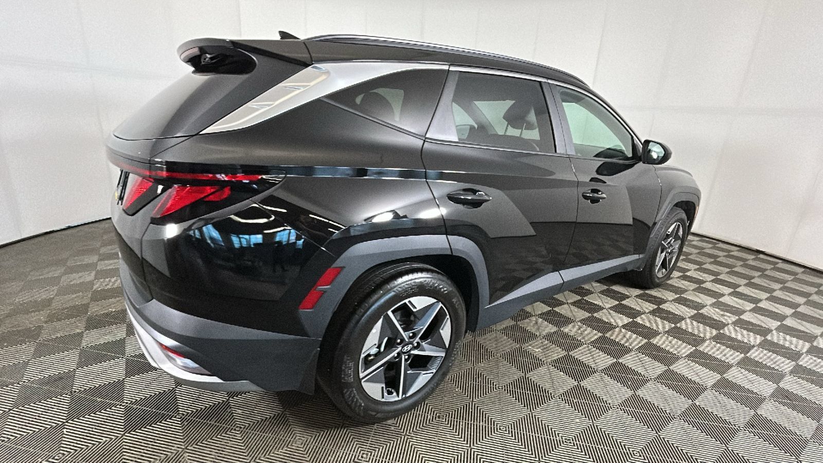 Certified 2026 Hyundai Tucson SEL Plus FWD image 3