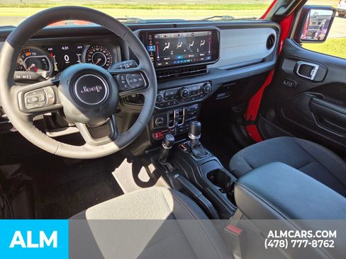 Used 2026 Jeep Wrangler Unlimited Sport AWD/4WD image 7