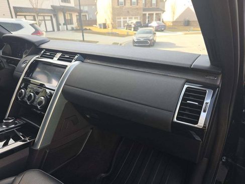 Used 2019 Land Rover Discovery HSE AWD/4WD image 13