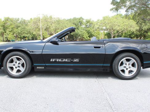 Used 1988 Chevrolet Camaro LT RWD image 18