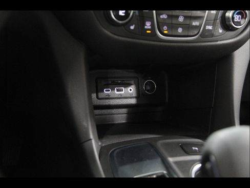 Certified 2024 Chevrolet Equinox LT FWD image 15