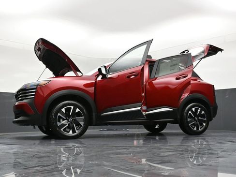 New 2026 Nissan Kicks SV w/ SV Premium Package AWD/4WD image 36