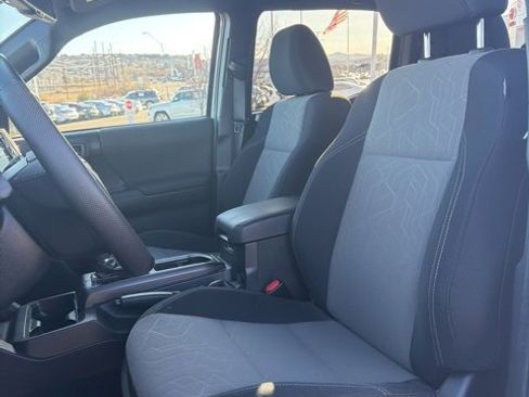 Certified 2023 Toyota Tacoma TRD Off-Road image 15