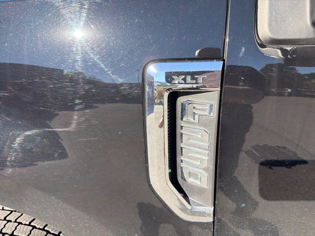 Used 2022 Ford F250 XLT AWD/4WD image 9